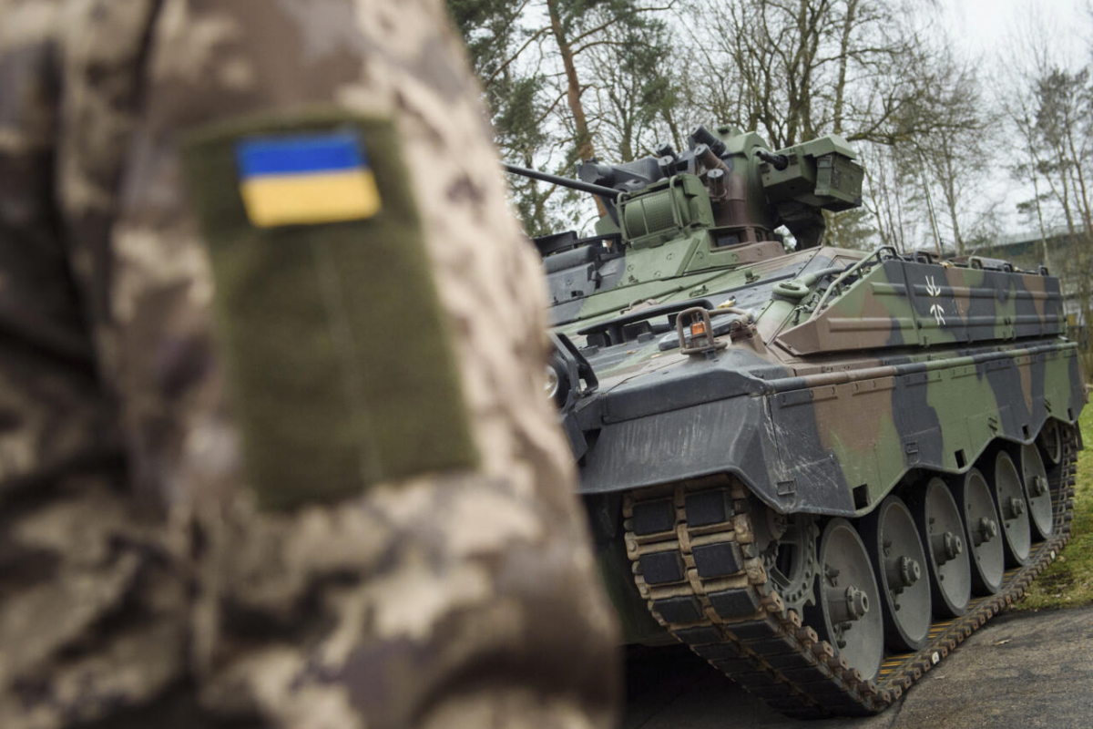 Болгарія відправила до України найбільший пакет військової допомоги: він включає 100 одиниць бронетехніки Болгарія відправила до України найбільший пакет військової допомоги: він включає 100 одиниць бронетехніки
