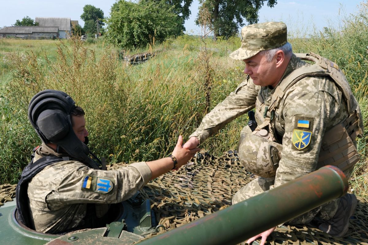 СТОЛИЦЯ ПІД НАДІЙНИМ ЗАХИСТОМ ВІЙСЬКОВИХ СТОЛИЦЯ ПІД НАДІЙНИМ ЗАХИСТОМ ВІЙСЬКОВИХ