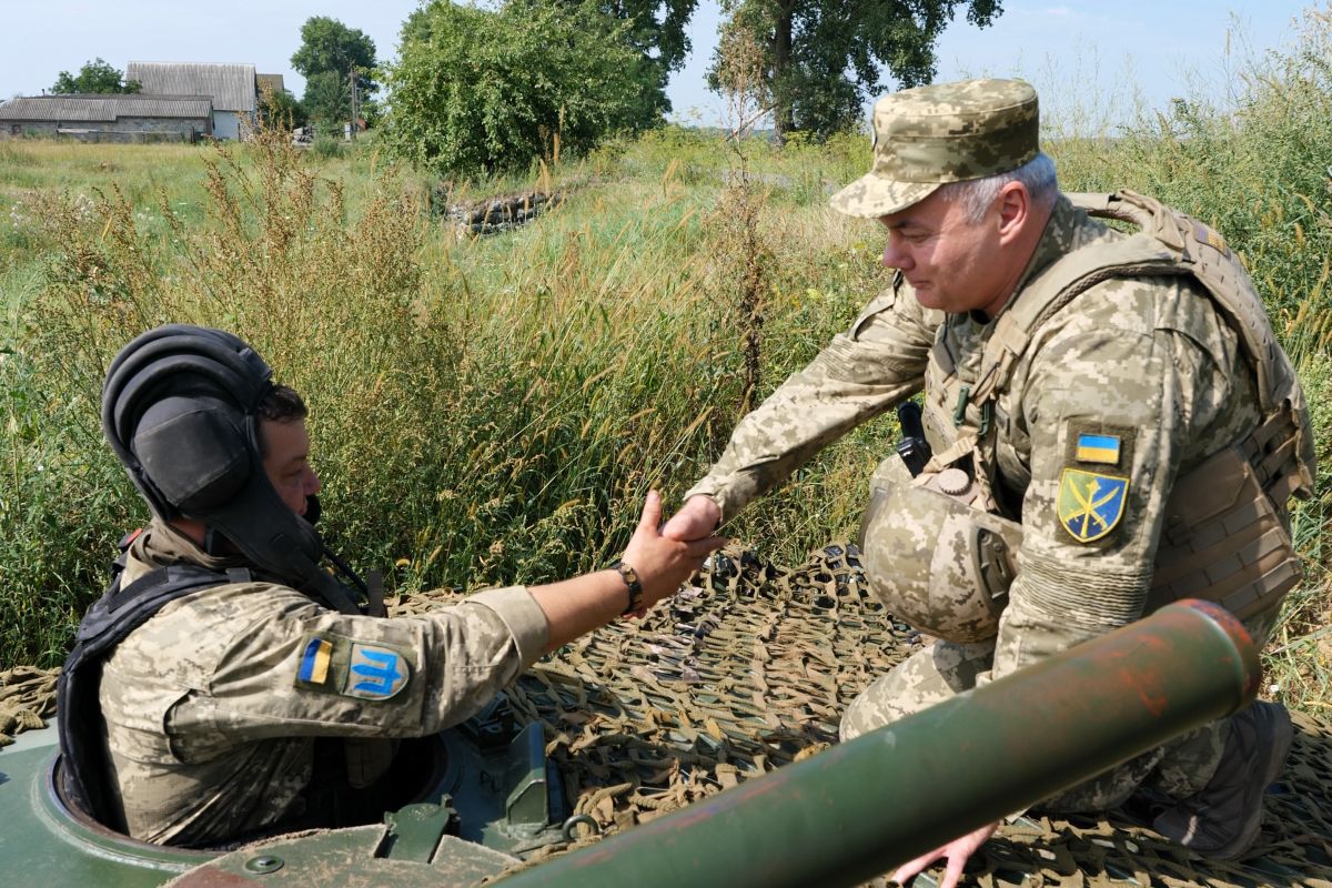 СТОЛИЦЯ ПІД НАДІЙНИМ ЗАХИСТОМ ВІЙСЬКОВИХ