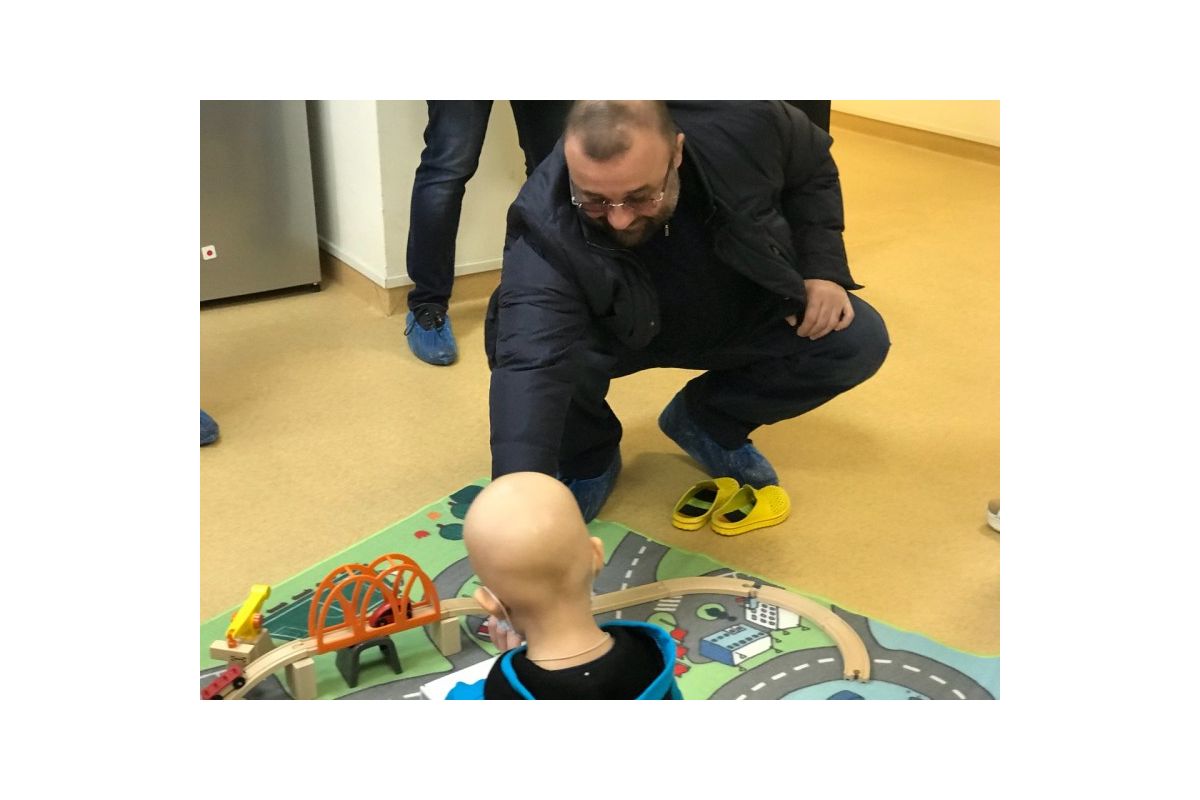 ПЕТРОВСКИЙ АЛЕКСАНДР ВЛАДИМИРОВИЧ: ПОМОЩЬ ДЛЯ ДЕТЕЙ С ОНКОЛОГИЧЕСКИМИ ЗАБОЛЕВАНИЯМИ ПЕТРОВСКИЙ АЛЕКСАНДР ВЛАДИМИРОВИЧ: ПОМОЩЬ ДЛЯ ДЕТЕЙ С ОНКОЛОГИЧЕСКИМИ ЗАБОЛЕВАНИЯМИ