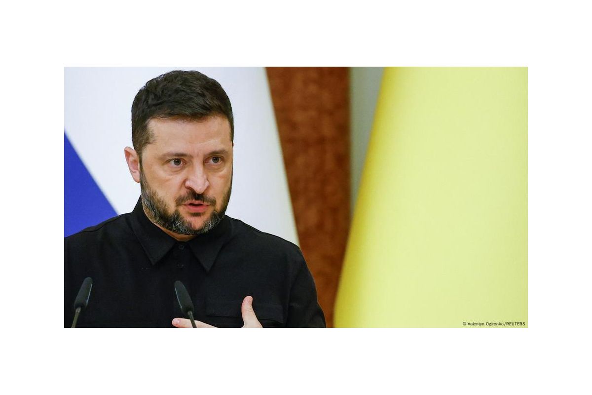 Зеленський після доповіді глави СЗР: РФ має план подальшої військової експлуатації Білорусі Зеленський після доповіді глави СЗР: РФ має план подальшої військової експлуатації Білорусі