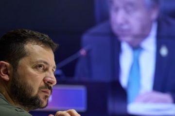 Володимир Зеленський запропонував групі Великої двадцятки гуманітарну програму Grain from Ukraine, яка покликана запобігти голоду в країнах Африки та Азії Володимир Зеленський запропонував групі Великої двадцятки гуманітарну програму Grain from Ukraine, яка покликана запобігти голоду в країнах Африки та Азії