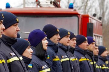 На Вінниччині загін рятувальників отримав нове пожежне авто На Вінниччині загін рятувальників отримав нове пожежне авто