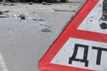 ​ДТП в Івано-Франківську: п‘яниця на краденій машині врізався у дорожній знак 