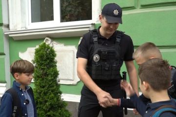 Офіцери служби освітньої безпеки Офіцери служби освітньої безпеки