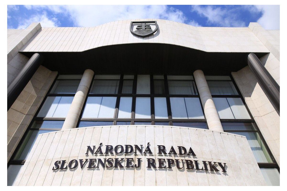 Ще одна країна стала на сторону гідності та справедливості! Парламент Словаччини визнав росію державою-спонсором тероризму, а чинний російський режим терористичним, — Віцеспікерка Олена Кондратюк Ще одна країна стала на сторону гідності та справедливості! Парламент Словаччини визнав росію державою-спонсором тероризму, а чинний російський режим терористичним, — Віцеспікерка Олена Кондратюк