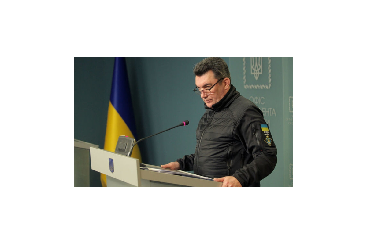 Окупанти готуються до масованої атаки 23-24 лютого, але Україна до цього готова – Данілов Окупанти готуються до масованої атаки 23-24 лютого, але Україна до цього готова – Данілов