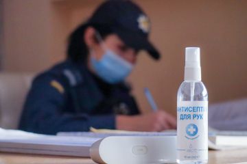 За рік дії карантинних заходів судові охоронці не допустили до установ Феміди 4,5 тис. відвідувачів з ознаками ГРВІ та підвищеною температурою За рік дії карантинних заходів судові охоронці не допустили до установ Феміди 4,5 тис. відвідувачів з ознаками ГРВІ та підвищеною температурою