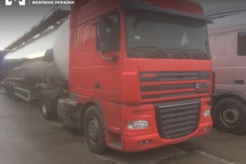 Детективи БЕБ передали до АРМА 47 тонн соняшникової олії Детективи БЕБ передали до АРМА 47 тонн соняшникової олії