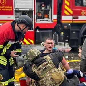 Кількість жертв після ракетного удару по Одесі зросла Кількість жертв після ракетного удару по Одесі зросла