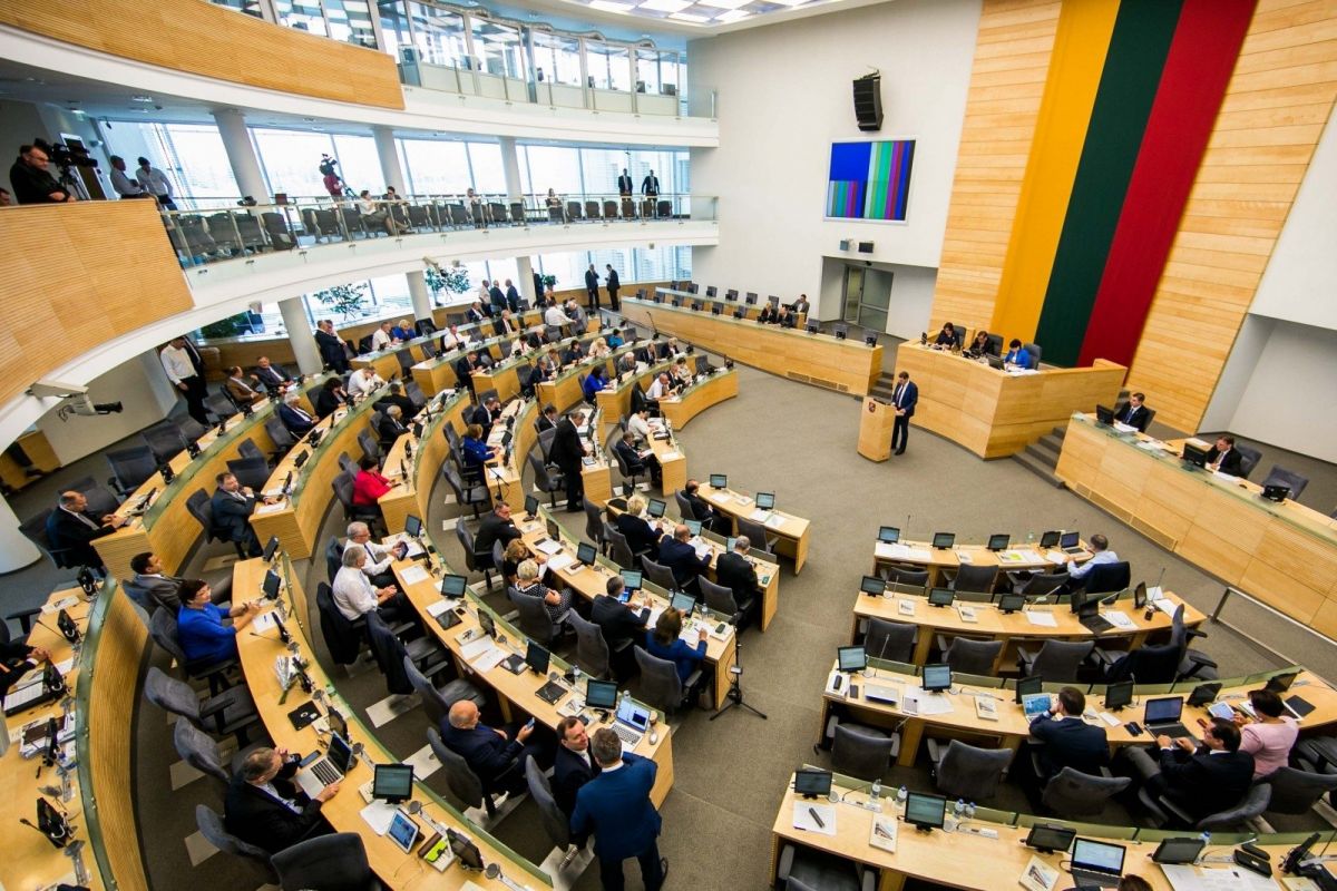Російське вторгнення в Україну : У Литві група депутатів пропонує зробити 9 травня Днем пам'яті жертв геноциду в Україні Російське вторгнення в Україну : У Литві група депутатів пропонує зробити 9 травня Днем пам'яті жертв геноциду в Україні
