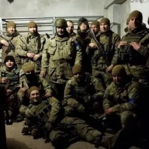 ​Російське вторгнення в Україну : Воїни на варті українського Маріуполя!