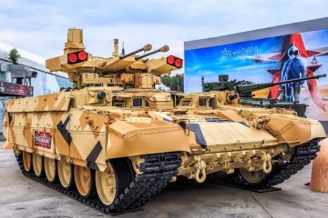 РФ перебросила под Северодонецк новейшие БМПТ "Терминатор" (видео) РФ перебросила под Северодонецк новейшие БМПТ "Терминатор" (видео)