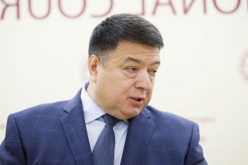 Бывший председатель КСУ Александр Тупицкий «засветился» в фастфуде Вены (видео) Бывший председатель КСУ Александр Тупицкий «засветился» в фастфуде Вены (видео)