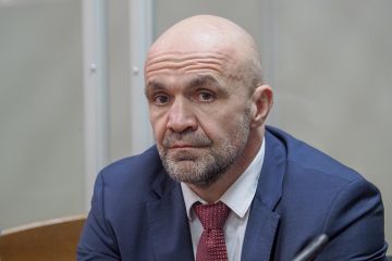 СБУ задержала Мангера в больнице и повезла на заседание суда в Киев  СБУ задержала Мангера в больнице и повезла на заседание суда в Киев