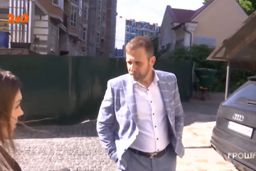 Топ-таможенник Щуцкий спалился на денежных связях с украинофобкой Топ-таможенник Щуцкий спалился на денежных связях с украинофобкой