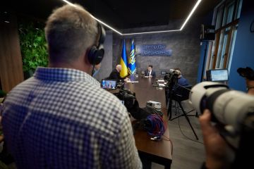 Інтерв'ю Президента України іноземним ЗМІ Інтерв'ю Президента України іноземним ЗМІ