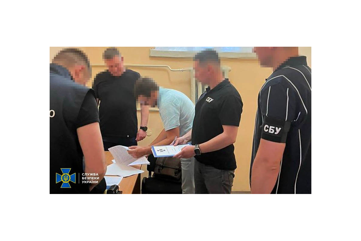 СБУ повідомила про підозру ексзаступнику міністра оборони України та його підлеглому, які привласнили з бюджету понад 1 млрд грн СБУ повідомила про підозру ексзаступнику міністра оборони України та його підлеглому, які привласнили з бюджету понад 1 млрд грн