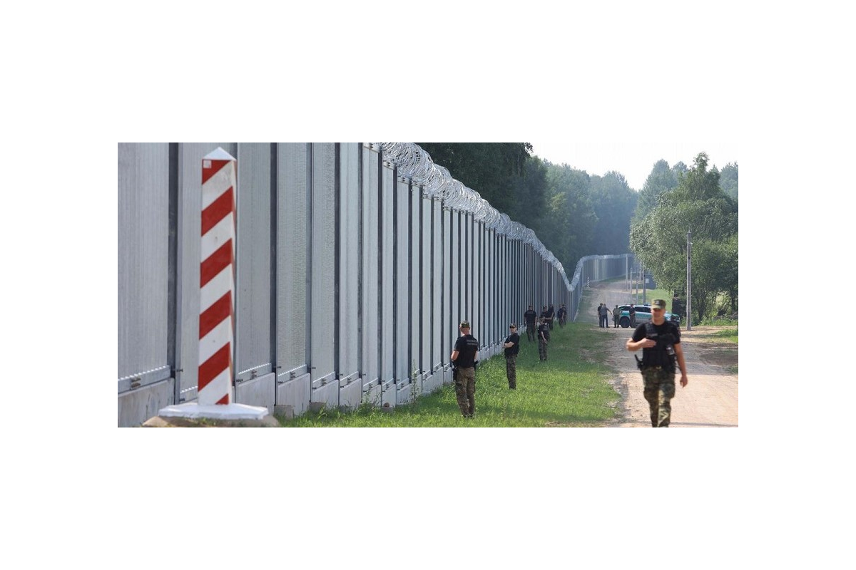 Польських прикордонників обстріляли з боку білорусі Польських прикордонників обстріляли з боку білорусі