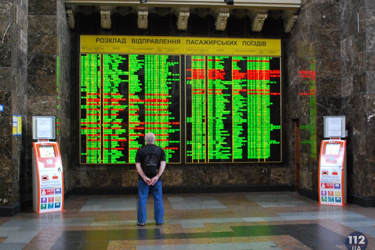 У київських потягах знов продають 100 % місць У київських потягах знов продають 100 % місць