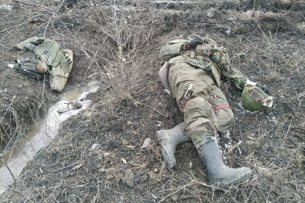 ЗСУ так успішно б'ють супротивника, що тіла загиблих окупанти вивозять у переповнених вантажівках