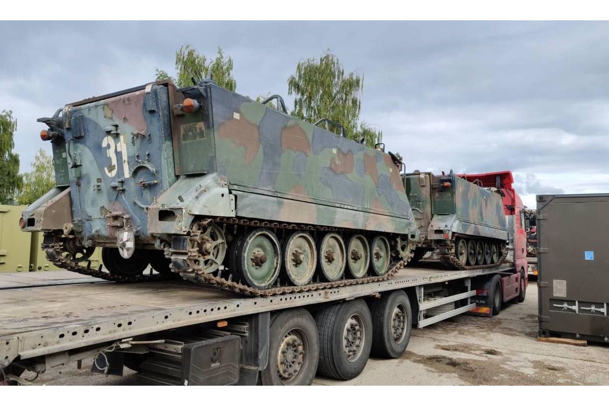 Передані Литвою бронетранспортери M113 прямують до України, а з України до Литви для ремонту відправлені пошкоджені гаубиці Передані Литвою бронетранспортери M113 прямують до України, а з України до Литви для ремонту відправлені пошкоджені гаубиці