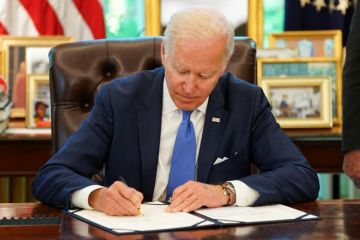 Джо Байден погодив новий пакет військової допомоги Україні: що в ньому Джо Байден погодив новий пакет військової допомоги Україні: що в ньому