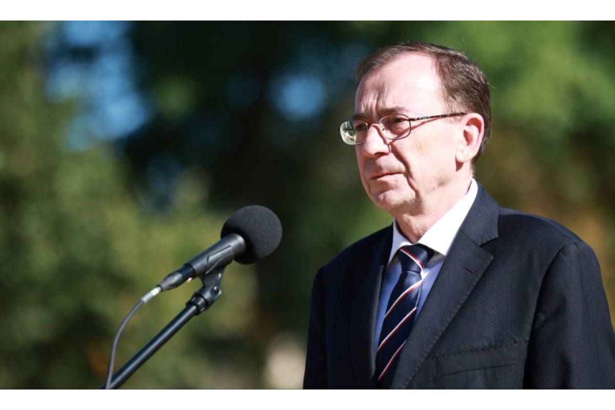 «Жоден російський автомобіль до Польщі не заїде». Камінський: Заборона набуває чинності сьогодні опівночі «Жоден російський автомобіль до Польщі не заїде». Камінський: Заборона набуває чинності сьогодні опівночі