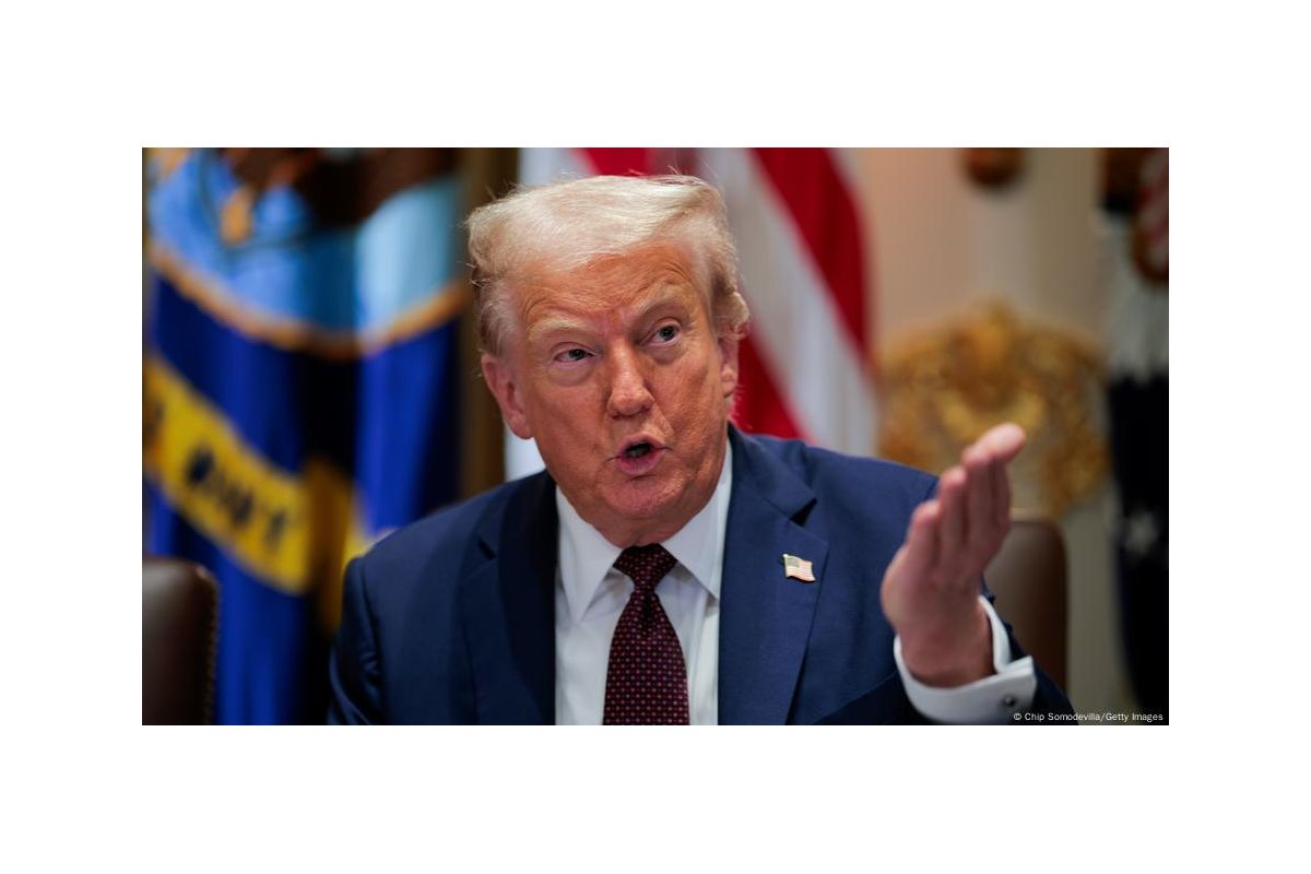 Трамп подав позов проти New York Times на 15 мільярдів доларів Трамп подав позов проти New York Times на 15 мільярдів доларів