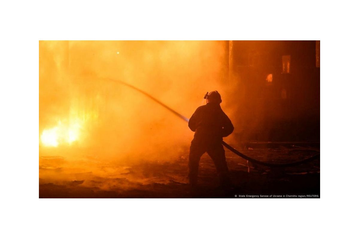 РФ атакувала низку регіонів: у Запоріжжі одна людина загинула, 13 - поранені РФ атакувала низку регіонів: у Запоріжжі одна людина загинула, 13 - поранені