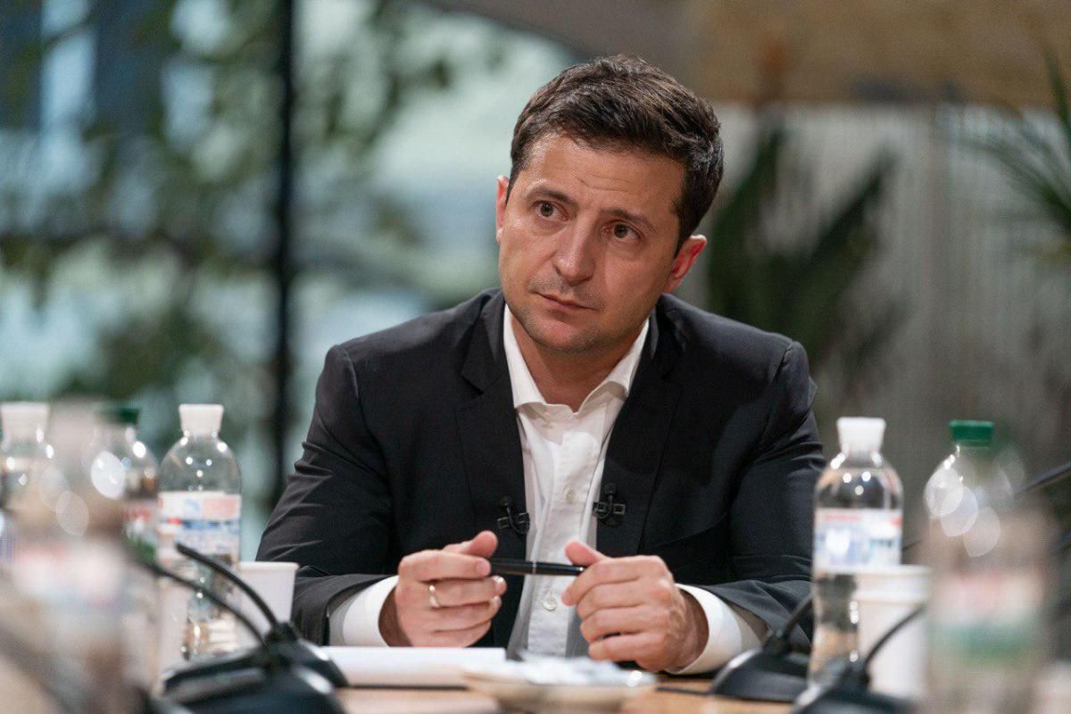 Володимир Зеленський підписав закон про прослуховування Володимир Зеленський підписав закон про прослуховування
