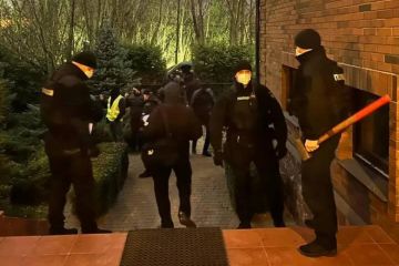 ГБР проводит обыски у нардепа Кивы ГБР проводит обыски у нардепа Кивы