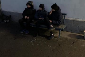 Цигарки, нецензурна лексика: або коротко про сучасну молодь Цигарки, нецензурна лексика: або коротко про сучасну молодь