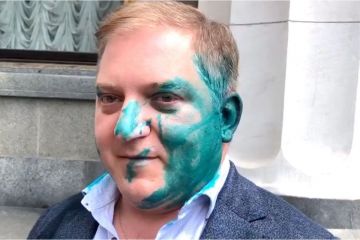 Професійний українофоб Олег Волошин Професійний українофоб Олег Волошин