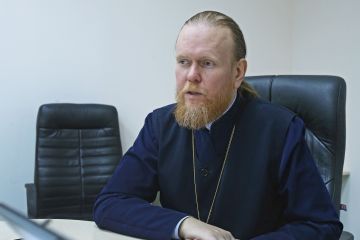 Шахрайство ПЦУ з антимінсами УПЦ КП. Євстратій Зоря хоче податися в контрабандисти... Шахрайство ПЦУ з антимінсами УПЦ КП. Євстратій Зоря хоче податися в контрабандисти...