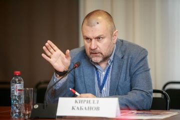 "Сколько стоят "мнения" председателя Национального антикоррупционного комитета Кирилла Кабанова и "почетного адвоката" Владимира Калиниченко? "Сколько стоят "мнения" председателя Национального антикоррупционного комитета Кирилла Кабанова и "почетного адвоката" Владимира Калиниченко?