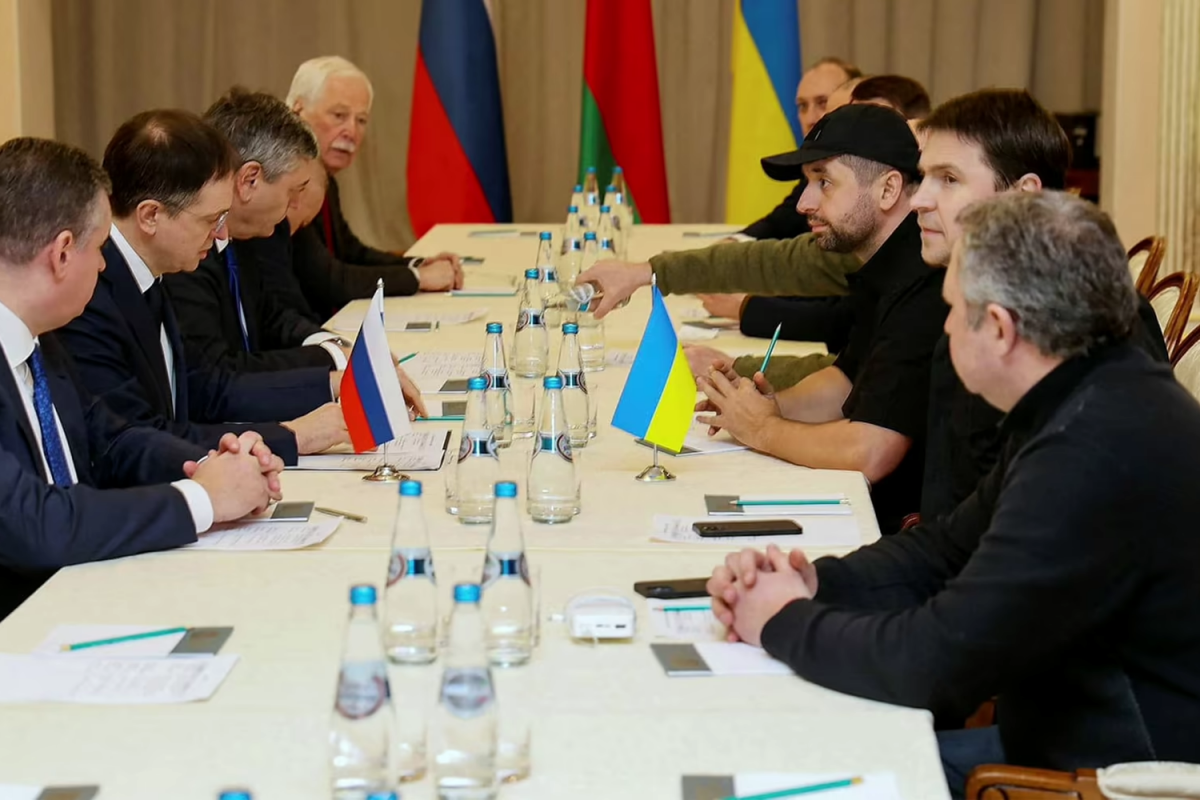 Олег К. РОМАНЧУК: Що чекає Україну після МЮНХЕНА-2025 та чому пригадується Оман-2020 і Стамбул-2022 Олег К. РОМАНЧУК: Що чекає Україну після МЮНХЕНА-2025 та чому пригадується Оман-2020 і Стамбул-2022