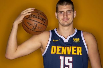 НБА. Денвер громит Детройт, Финикс оказался сильнее Орландо НБА. Денвер громит Детройт, Финикс оказался сильнее Орландо