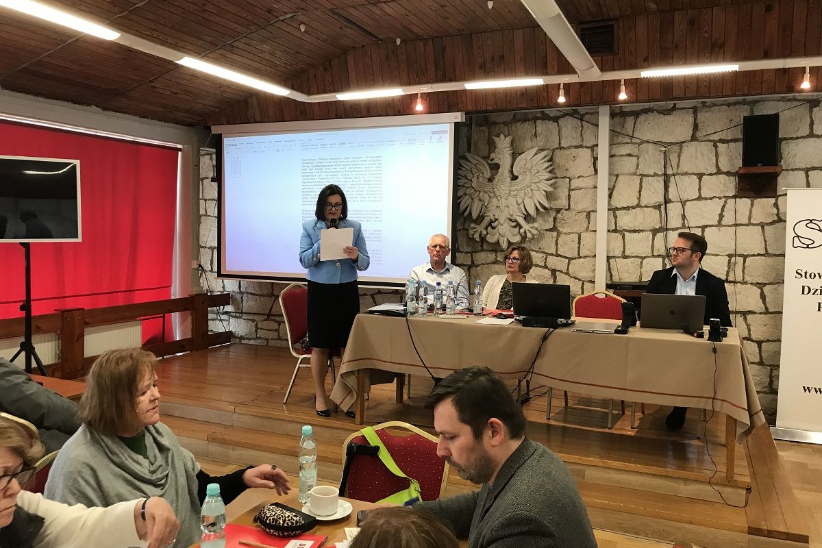 Надзвичайний Позачерговий з’їзд Асоціації польських журналістів (СДП) б'є на сполох Надзвичайний Позачерговий з’їзд Асоціації польських журналістів (СДП) б'є на сполох