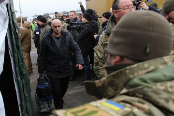 “Ми не зупинемося поки не визволимо усіх своїх громадян”, – заявив Президент України Володимир Зеленський “Ми не зупинемося поки не визволимо усіх своїх громадян”, – заявив Президент України Володимир Зеленський