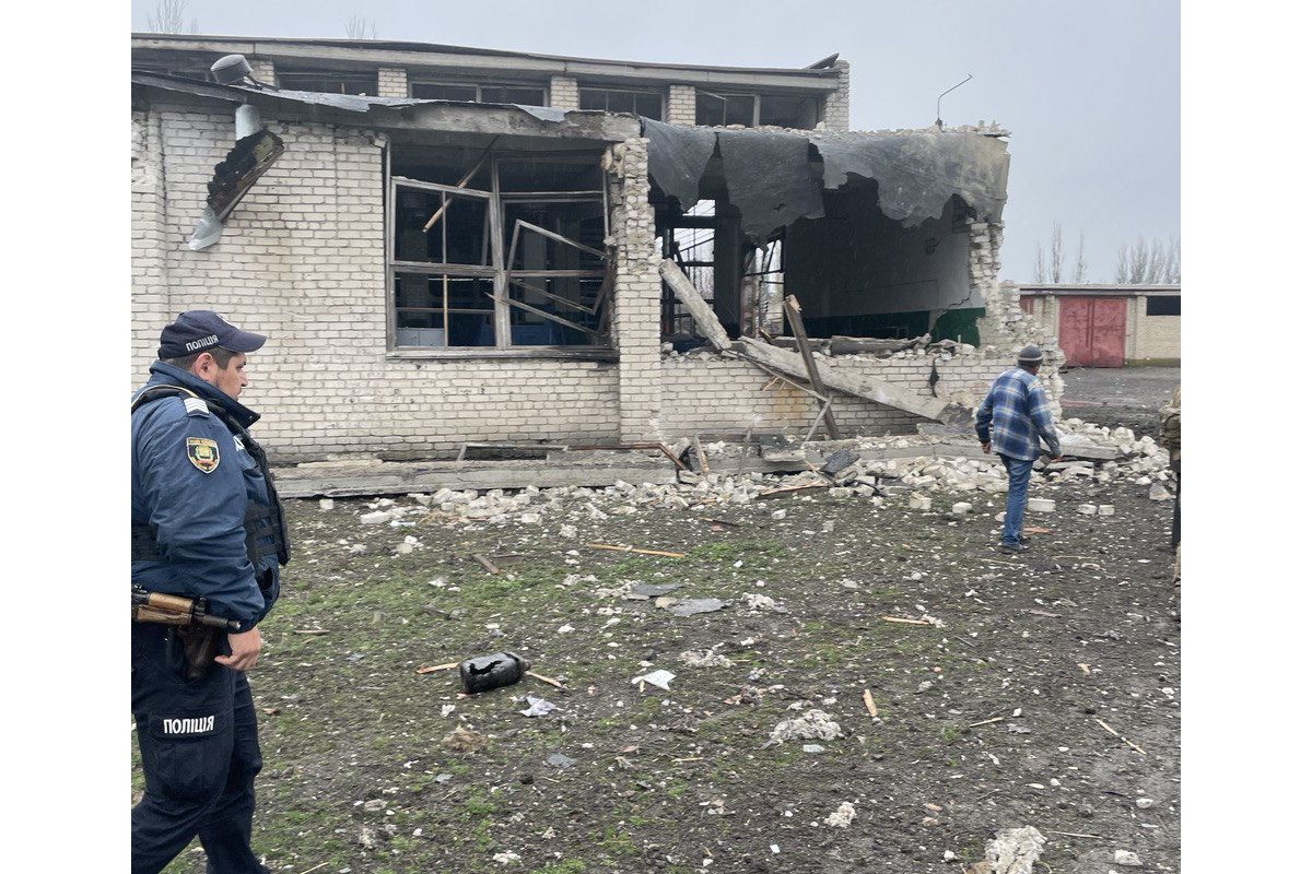 Окупанти вдарили по птахофабриці, консервному заводу та навчальному закладу – розпочато розслідування Окупанти вдарили по птахофабриці, консервному заводу та навчальному закладу – розпочато розслідування