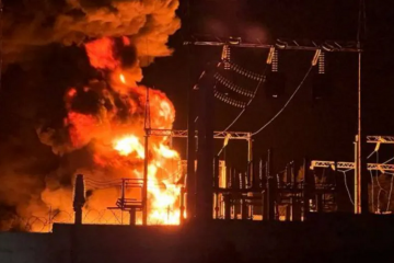 "Бавовна" в Бєлгороді: вибуху було чути на електропідстанції, через що частину міста знеструмило (фото, відео) "Бавовна" в Бєлгороді: вибуху було чути на електропідстанції, через що частину міста знеструмило (фото, відео)