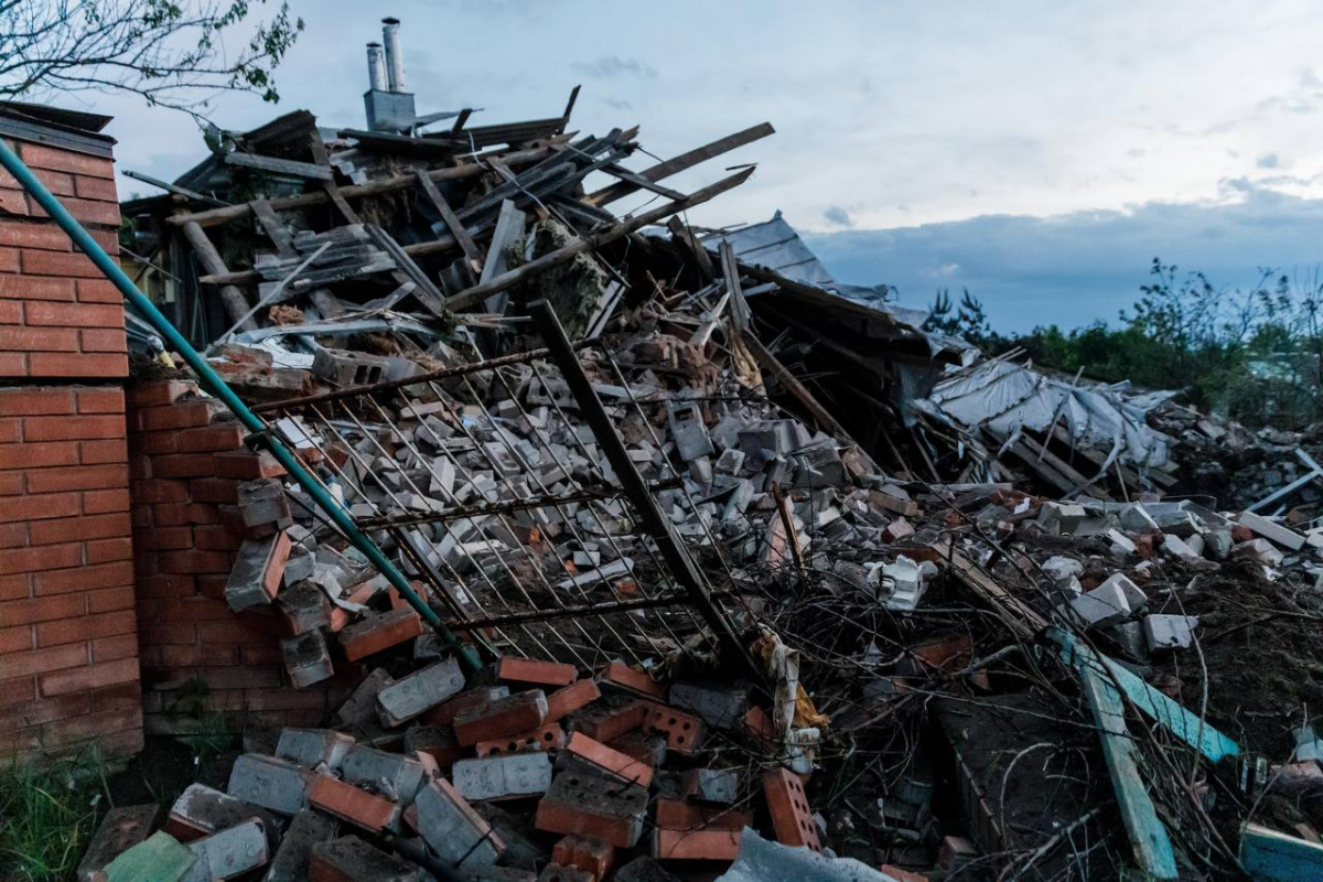 За уточненою інформацією від голови Харківської ОВА Олега Синєгубова внаслідок обстрілу на Харківщині загинули дві людини За уточненою інформацією від голови Харківської ОВА Олега Синєгубова внаслідок обстрілу на Харківщині загинули дві людини