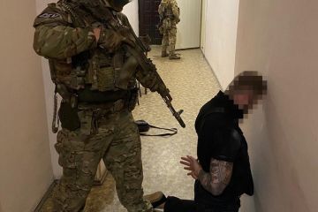 У Дніпрі затримали банду, яка шантажем та насильством збирала «данину» з підприємців У Дніпрі затримали банду, яка шантажем та насильством збирала «данину» з підприємців