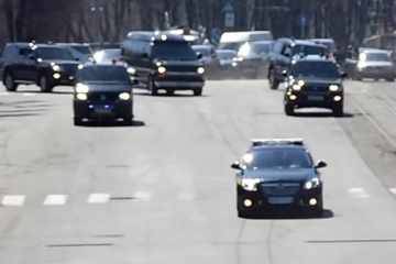 На Вінниччині скандал - через приїзд Сергія Моргунова та голови обласної ради від “Української стратегії Гройсмана” Вячеслава Соколового перекрили дороги На Вінниччині скандал - через приїзд Сергія Моргунова та голови обласної ради від “Української стратегії Гройсмана” Вячеслава Соколового перекрили дороги