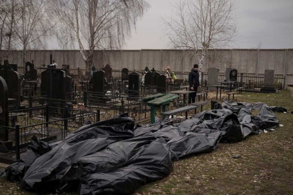 На Київщині знайшли тіла понад 1 300 місцевих: більшість окупанти вбили з вогнепальної зброї На Київщині знайшли тіла понад 1 300 місцевих: більшість окупанти вбили з вогнепальної зброї