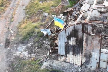 росія продовжує бомбити острів Зміїний росія продовжує бомбити острів Зміїний