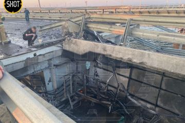 Що відомо про «надзвичайну подію» на Кримського мосту? А саме так цю подію назвала самопроголошена влада. Що відомо про «надзвичайну подію» на Кримського мосту? А саме так цю подію назвала самопроголошена влада.