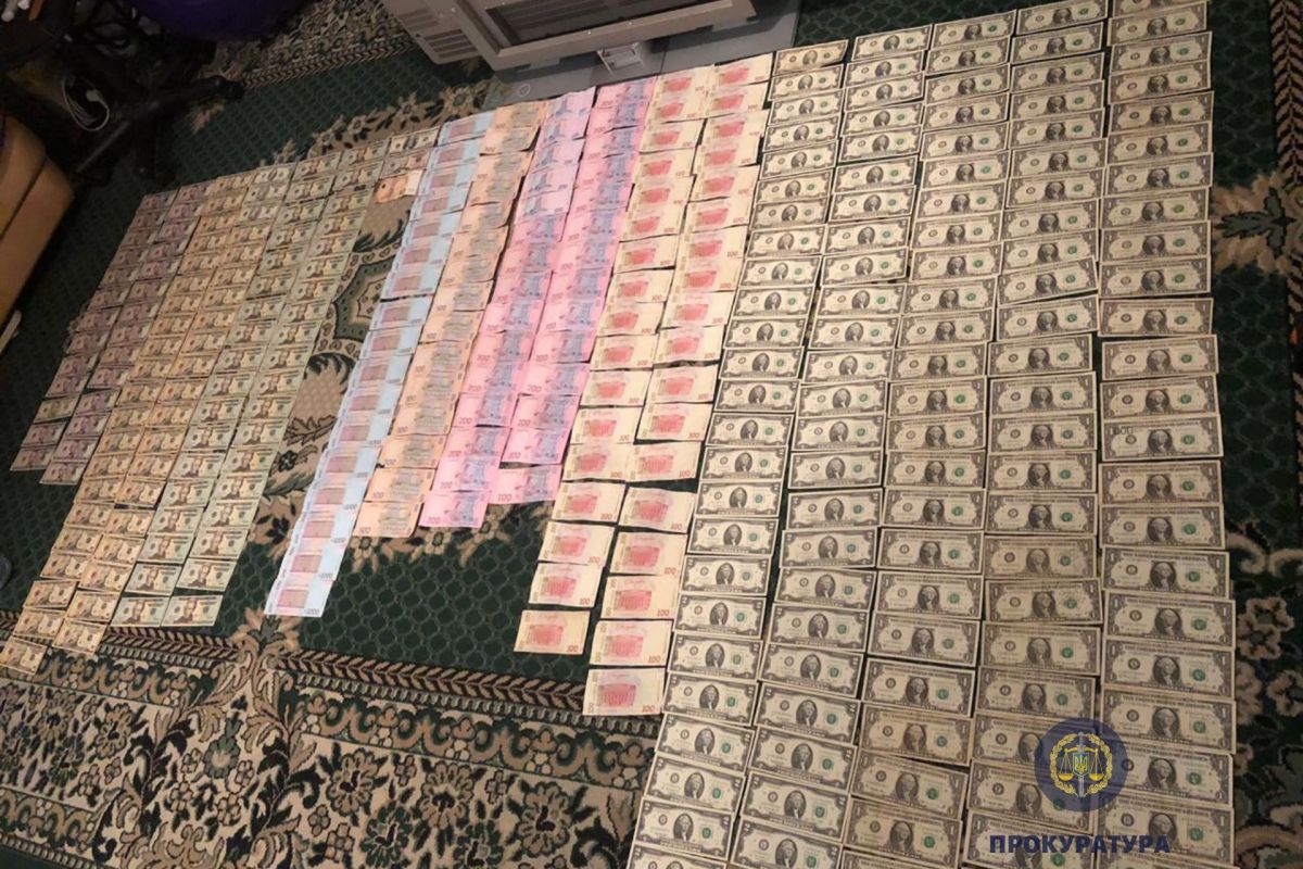 Метадон, іноземна валюта, золото та срібло: заґратовано чоловіка, який заробляв на збуті наркотиків Метадон, іноземна валюта, золото та срібло: заґратовано чоловіка, який заробляв на збуті наркотиків