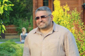 Арутюнян Еміль Карленович: допомога бійцям АТО та ООС – найбільшою мірою у руках меценатів і волонтерів Арутюнян Еміль Карленович: допомога бійцям АТО та ООС – найбільшою мірою у руках меценатів і волонтерів